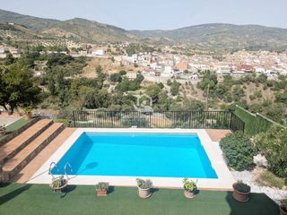 Chalet à Valdepeñas de Jaén. Chalet en venta en villares los, 3 dormitorios.