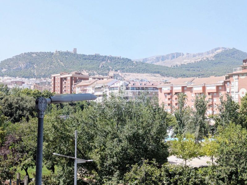 Foto 21e46e87-147a-424d-8fe6-aa488f451bc4. Appartement avec chauffage parking dans Renfe - Bulevar 1ª y 2ª Fase Jaén