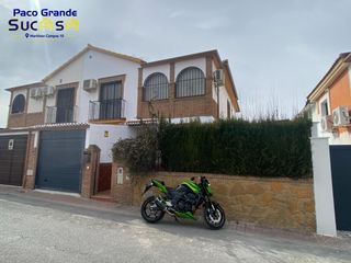 Lloguer Casa adossada a Calle purche 22. Vivienda adosada en lomalinda con 4 dormitorios