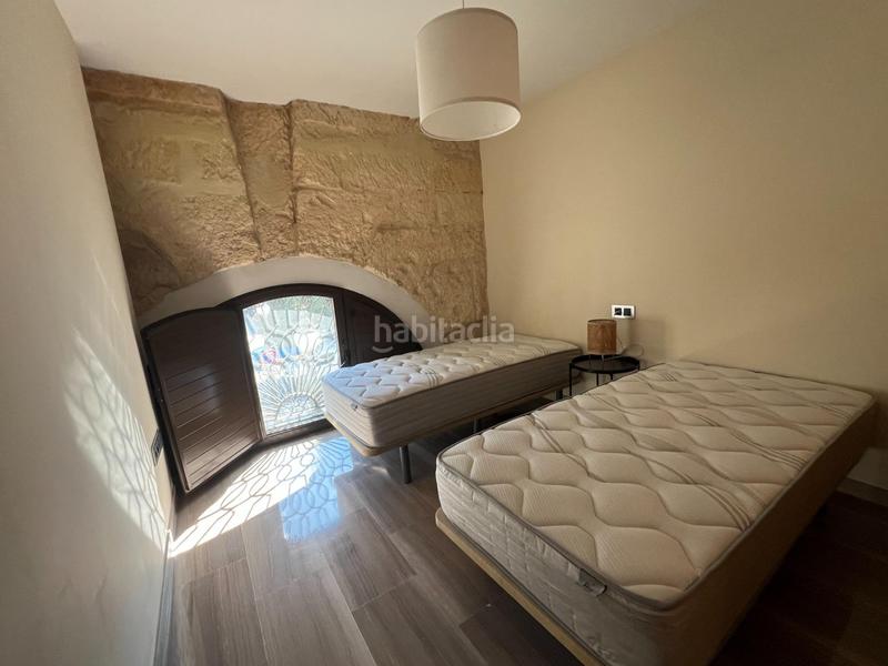 Foto 6c4eb59e-6f24-4e0b-9355-62df0cf163d5. Miete etagenwohnung mit heizung in Centro - Sagrario Granada