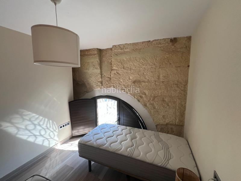 Foto df18b8d7-e1de-42de-8d0a-9f4d59b6b200. Miete etagenwohnung mit heizung in Centro - Sagrario Granada