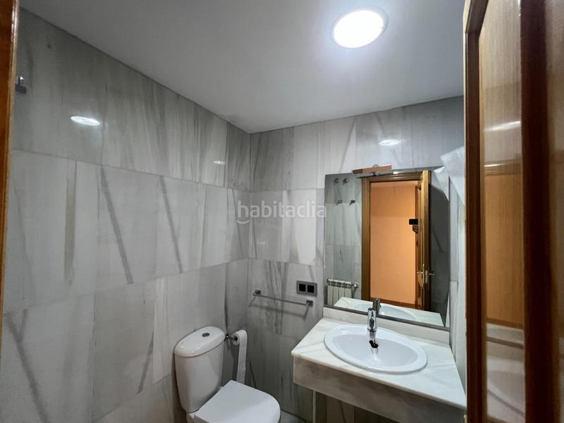 Foto fb484f01-79f5-486f-835d-535f8feda25b. Miete etagenwohnung mit heizung in Centro - Sagrario Granada