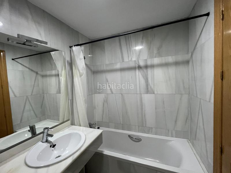 Foto 2722f03b-fb45-4568-9ffa-1eb73ebb2d03. Rent flat with heating in Centro - Sagrario Granada