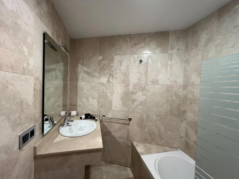 Foto 7335ddfa-f617-4508-971d-ad3db929b586. Rent flat with heating in Centro - Sagrario Granada