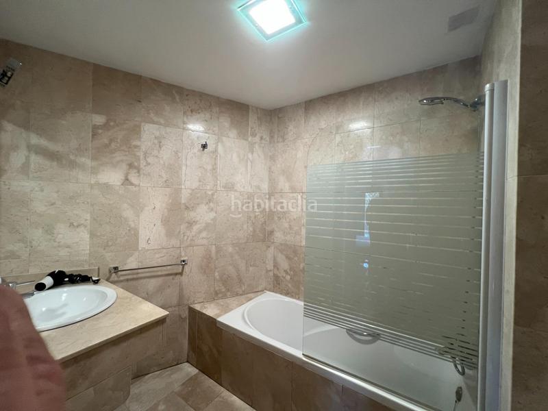 Foto b8fccba5-9652-490e-8c0a-e96c6e2a2361. Rent flat with heating in Centro - Sagrario Granada