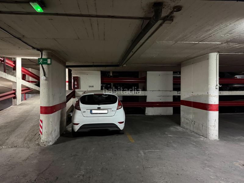 Foto 603b7def-de54-4283-9ad1-c1966312bd89. Parking coche oportunidad en calle seminario! en Centro - Sagrario Granada