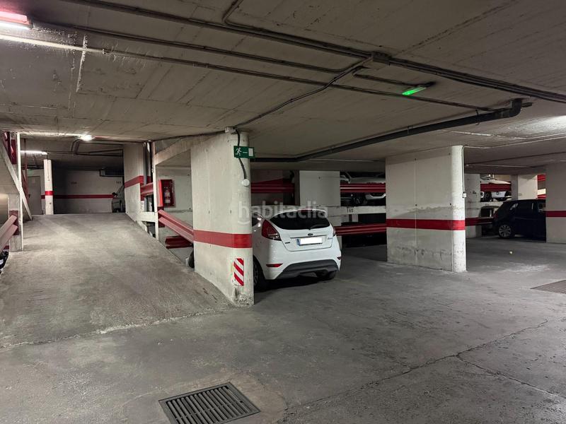 Foto e8be9a16-b386-4e49-a867-f9cce498265e. Parking coche oportunidad en calle seminario! en Centro - Sagrario Granada