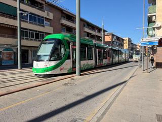 Etagenwohnung  Avenida blas de otero. Piso en el corazón de maracena, con garaje doble cerrado