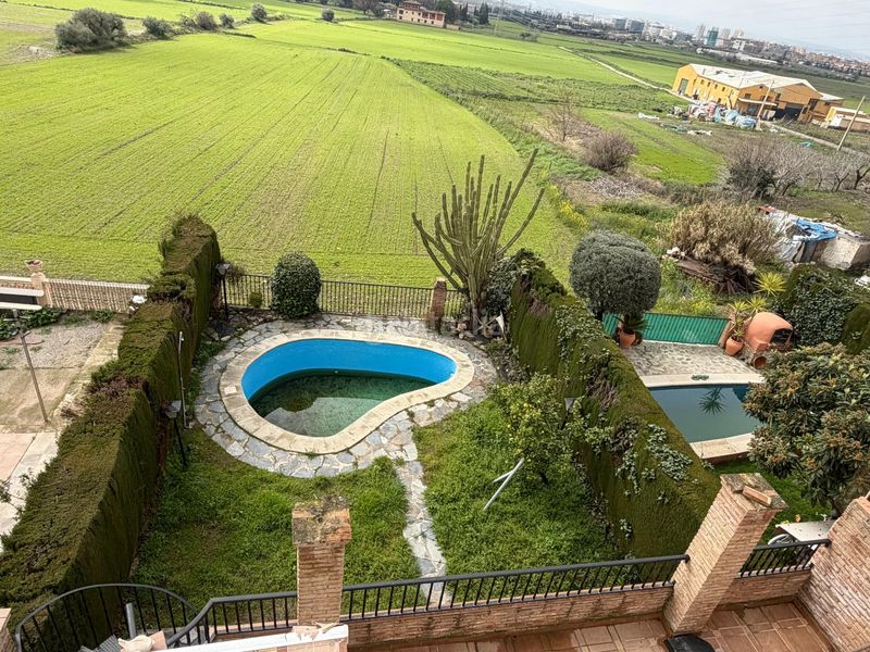 Foto 45bb6b44-284c-4558-821c-851607b9257f. Casa adossada amb piscina a Camino de los Neveros - Serrallo Granada