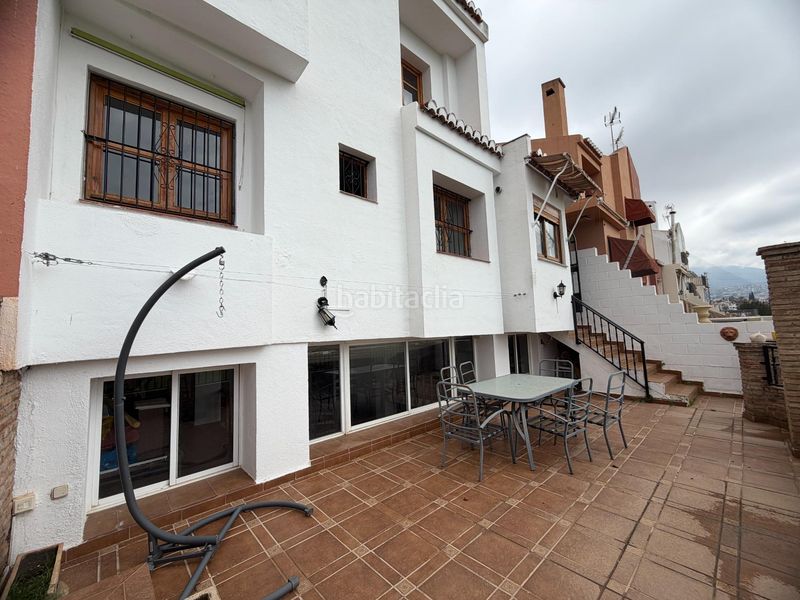 Foto f04d6bf9-818d-44d7-b40f-39a09908580d. Casa adossada amb piscina a Camino de los Neveros - Serrallo Granada