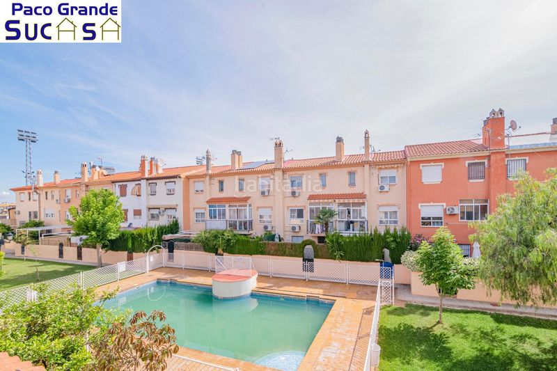 Foto 713186d6-9f8c-4a0e-9a2e-2aeb3bcda3b8. Casa adossada amb calefacció aparcament piscina a Ogíjares