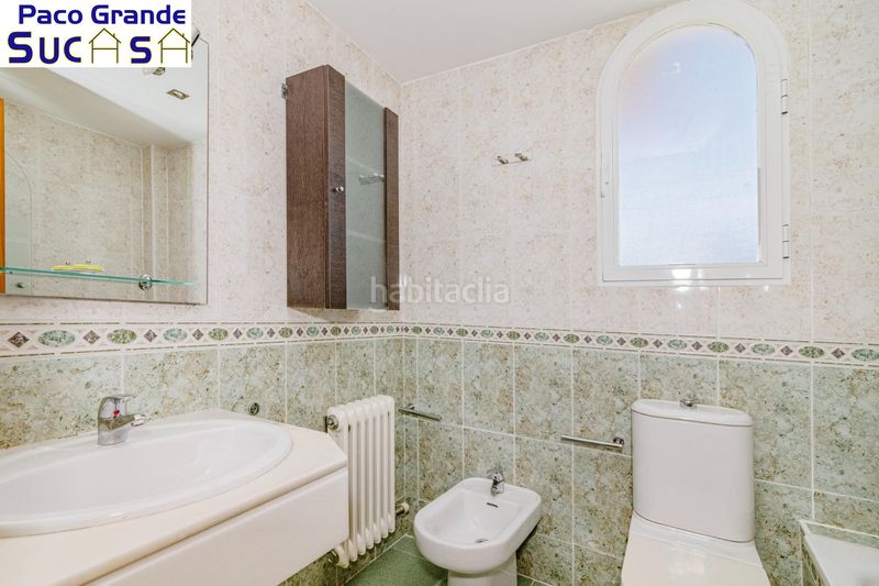 Foto 15667d9b-c919-481f-9082-c7c494bea39e. Casa amb calefacció aparcament a Gójar