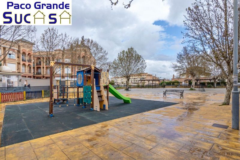 Foto 8ccdaf16-fb2b-4a6a-a6ce-75dbca1301d9. Pis a calle de la estación de tranvías 20 a Residencial Triana - Barrio Alto Gabias (Las)