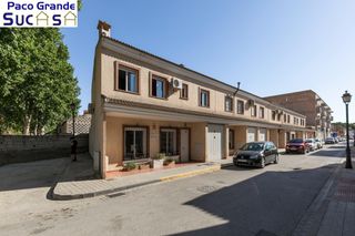 Casa aparellada  Calle río darro. Fantástica oportunidad en la mejor zona de fuente vaqueros