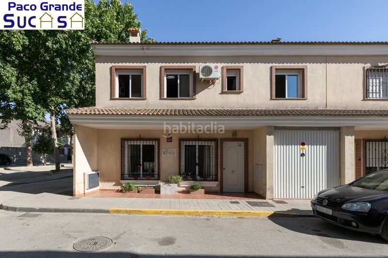 Foto 3f715e58-26e1-4bba-a030-18ffa1ab72af. Casa aparellada amb calefacció aparcament a Fuente Vaqueros