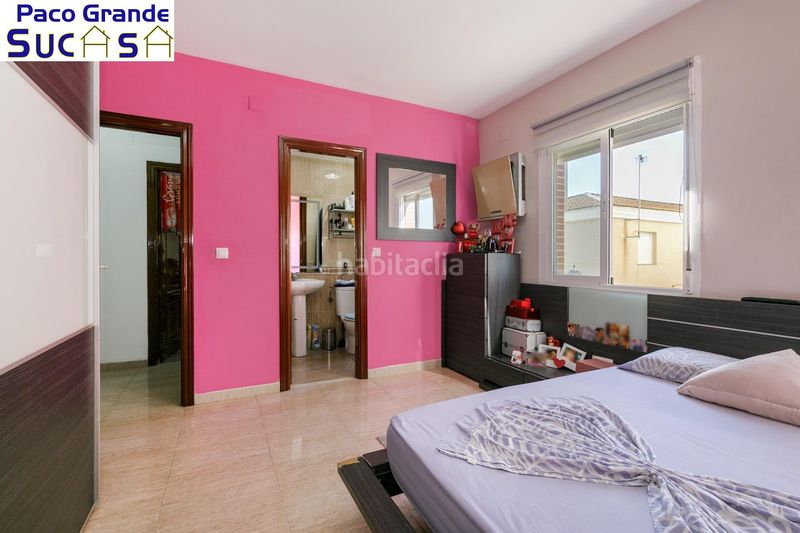 Foto 6035a127-7e1e-4fef-81d9-015bcadbcbc0. Casa aparellada amb calefacció aparcament a Fuente Vaqueros