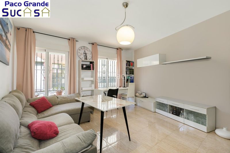 Foto d8b31186-3648-4c00-836a-c7139348c110. Casa aparellada amb calefacció aparcament a Fuente Vaqueros