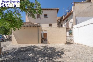 Casa  Plaza placeta de abad. Una joya en el corazón del albayzin con licencia turística