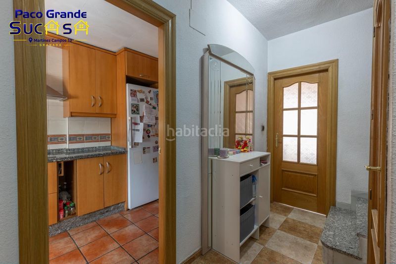 Foto 83bff9e8-e6a9-4410-bcb6-16120d14b7bf. Casa adossada amb calefacció aparcament a Maracena