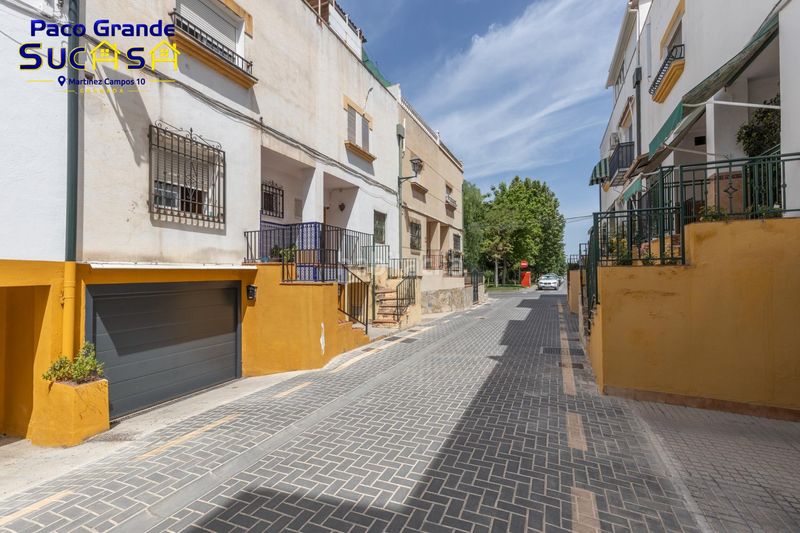 Foto f644d2ea-416c-4233-a204-ff708422a15f. Casa adossada amb calefacció aparcament a Maracena