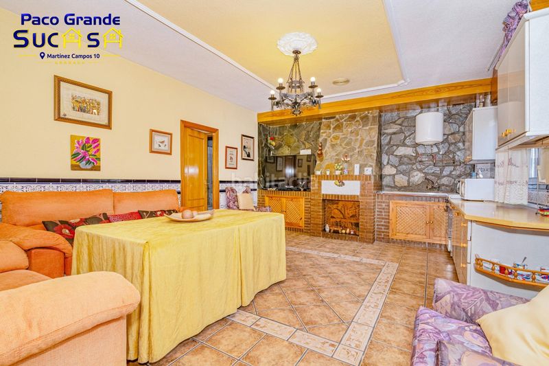 Foto a9b62170-545a-415b-9834-e9ffcef26353. Xalet amb aparcament piscina a Peligros