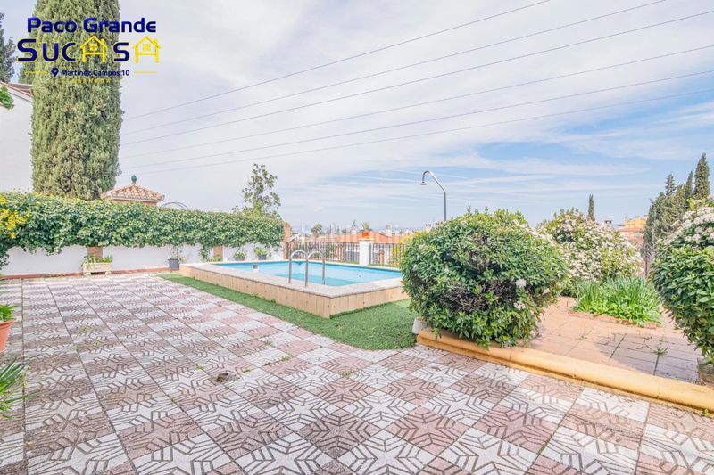 Foto f7c17e92-746a-4ece-9ec7-b12efc30a9fd. Xalet amb aparcament piscina a Peligros