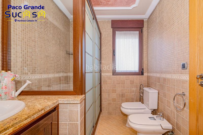 Foto be560ccd-a330-44fa-af17-eb3ab6c78175. Casa adossada amb calefacció aparcament piscina a Zubia (La)