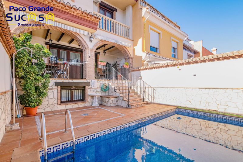 Foto ca81fbd7-6d43-485b-bafa-d54fa40c8b9d. Casa adossada amb calefacció aparcament piscina a Zubia (La)