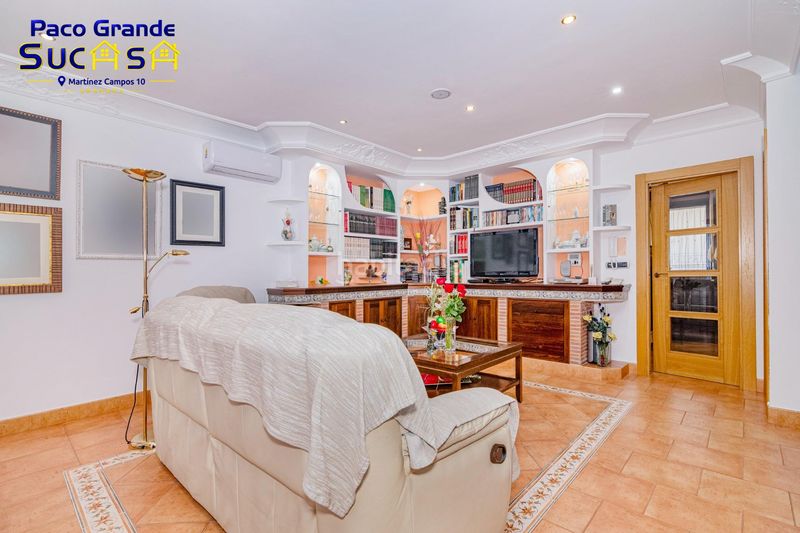 Foto d258356e-03b8-405b-87e9-4ff1fb479392. Casa adossada amb calefacció aparcament piscina a Zubia (La)