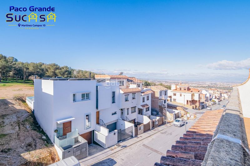 Foto d4ec191d-18cb-4f30-b7eb-41d40df70fbb. Casa adossada amb calefacció aparcament piscina a Zubia (La)