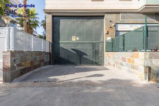 Autoparkplatz in Calle muladíes 2. Se vende plaza de garaje en parque lagos cerca de carrefour