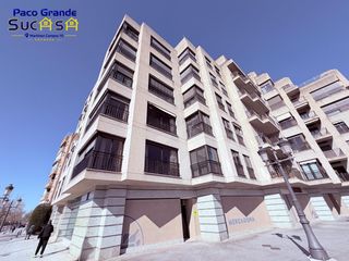 Alquiler Apartamento en Ribera genil 1. Apartamento en emblematico edificio sanchez