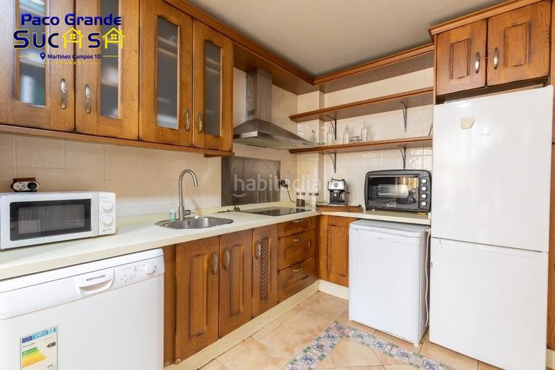 Foto 0427e780-58b3-492a-8359-4a1df2dbefe2. Casa adossada amb aparcament a Joaquina Eguaras Granada