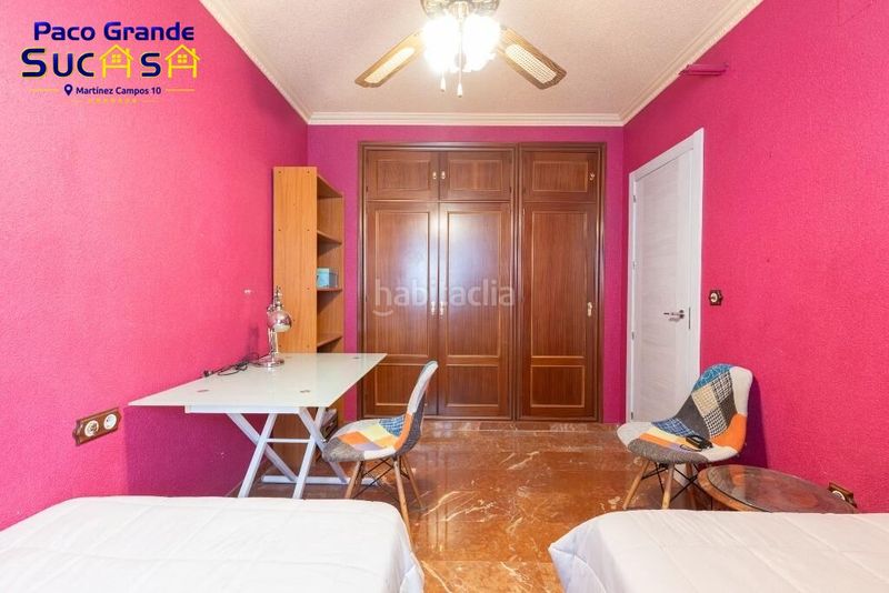 Foto 33ca4816-8afa-4a64-b150-cfcf3006c7e0. Casa adossada amb aparcament a Joaquina Eguaras Granada