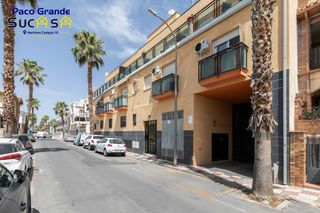 Etagenwohnung in Calle calle agua 6. Espectacular piso de dos dormitorios y cochera en churriana de l