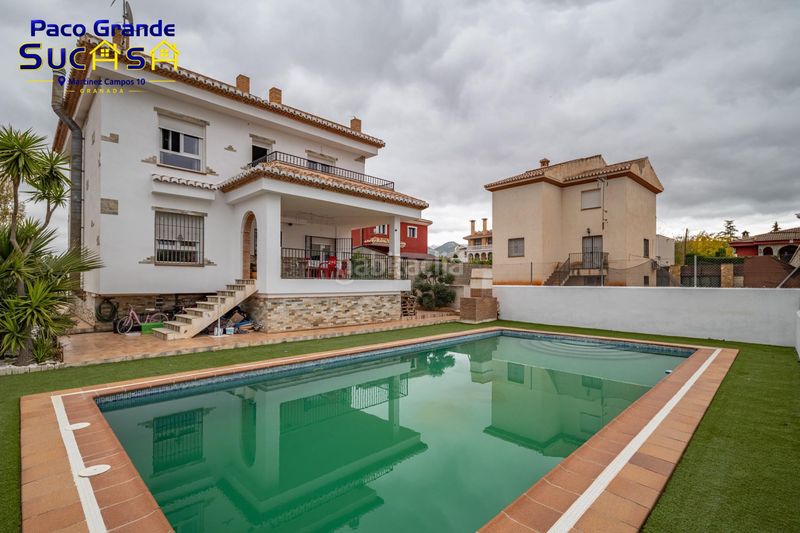 Foto a654160f-93aa-4163-aee2-7b136fe00019. Chalet in ldo. sanson carrasco 10 in Villa de Otura