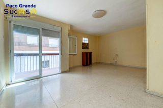 Pis  Calle calle pablo neruda 1. Amplia y luminosa vivienda con terraza en el centro de atarfe
