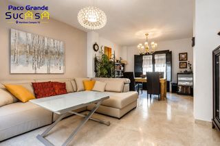 Maison jumelée  Calle torreón de las infantas 8. Magnífico adosado con amplios espacios exteriores en la zubia