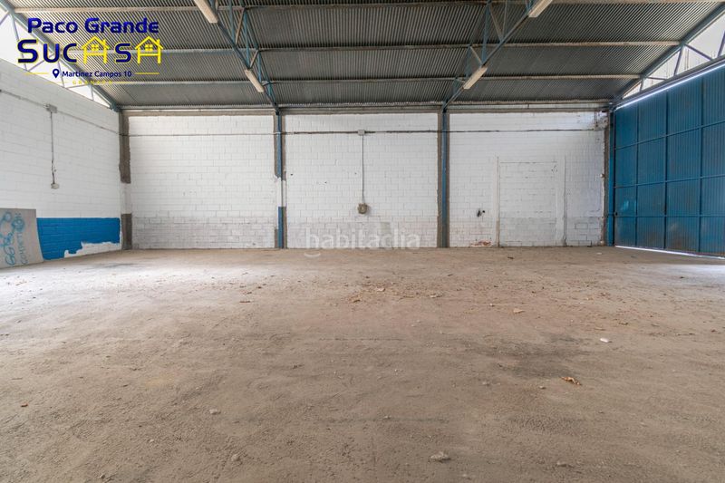 Foto fc7bf0a6-58a2-4d34-a778-5d98a0813274. Nau industrial a Jun