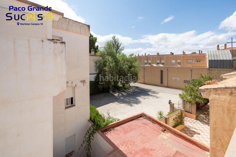 Foto e04c9ab2-5ba3-498f-9619-5322dea7916c. Edifici a La Zubia Ciudad Zubia (La)