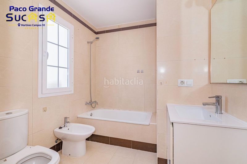 Foto c3429784-408f-4173-8377-877ef9a2835e. Reihenhaus in calle acacias (be) 7 in Belicena Vegas del Genil