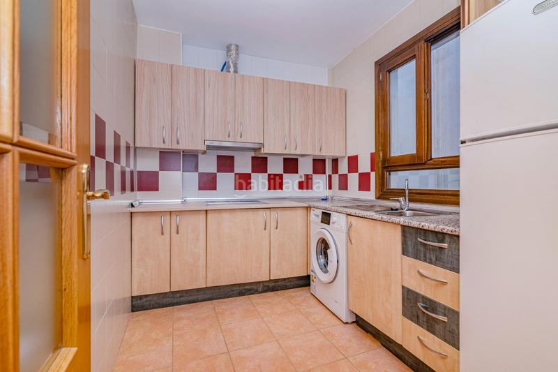 Foto bd3c5390-8aee-4a42-850d-cd3cb5457bd9. Apartamento  céntrico capital en Centro - Sagrario Granada