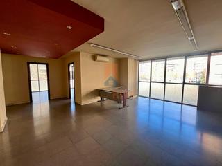 Oficina a Joc de la Bola - Camps d'Esports. Oficinas en venta en passeig de ronda