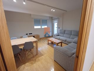 Rent Flat  Carrer del riu ebre. Piso recién reformado en alquiler para larga duración.
