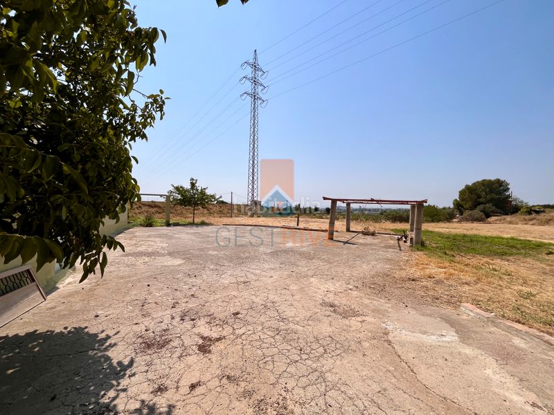 Foto 0a7f8bf4-3321-4d0f-8cd7-b5a4847faf80. Casa amb xemeneia a Partides Rurals Lleida
