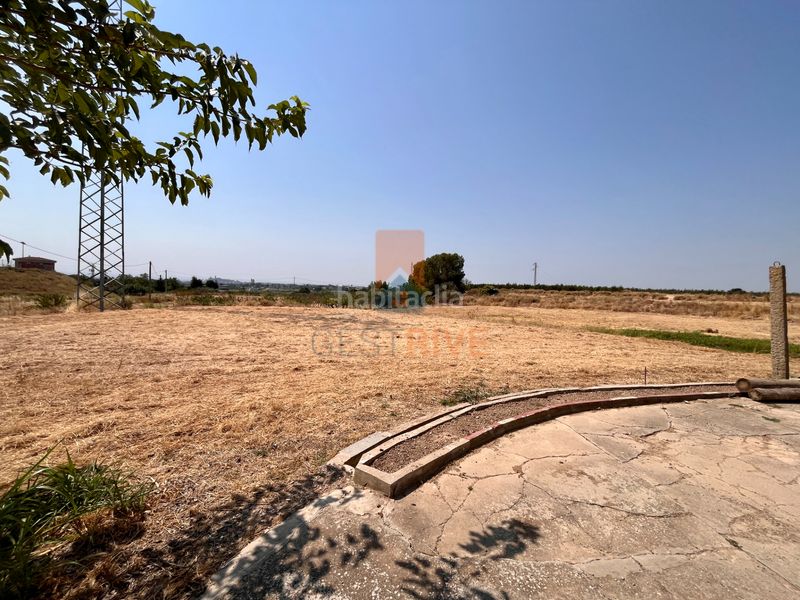 Foto 0d9f4a83-31b8-44a0-a451-2c7230628492. Casa amb xemeneia a Partides Rurals Lleida