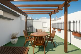 Haus in El Cristo - Cayetano Roldán. Casa muy cerca del centro, con una azotea espectacular.