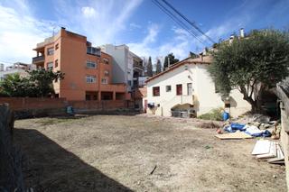 Terreny residencial a Passatge escoles 10. Solar centre per casa o 2 pisos