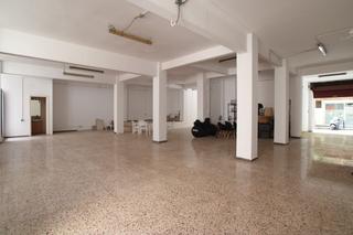 Miete Geschäftsraum in Carrer doctor samsó 15. Gran local comercial