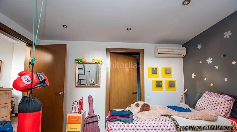 Foto a4f16514-12eb-47d1-a9dd-ea02501edfb9. Casa  reformada amb jardí i piscina en Nucli Urbà Argentona